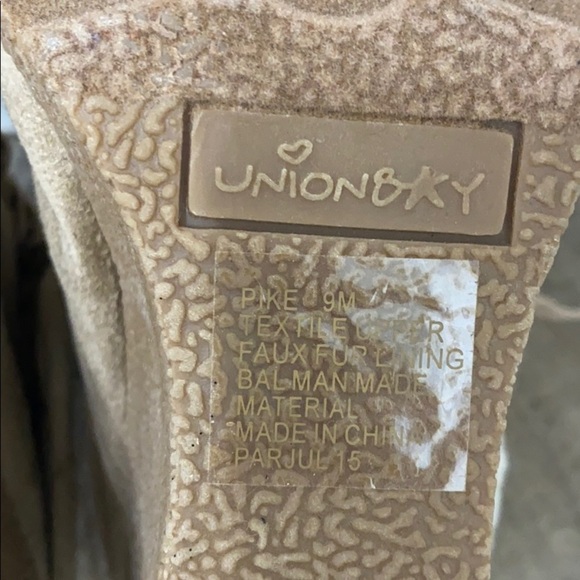 Unionbay brown faux fur lined boots size 9M - Picture 7 of 14